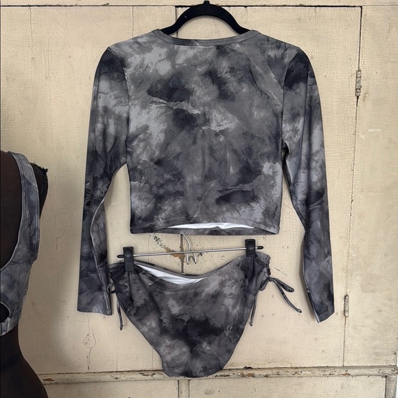 Old Navy Black and Gray Tie-Dye 3-piece Swim Set NWOT - Picture 3 of 8